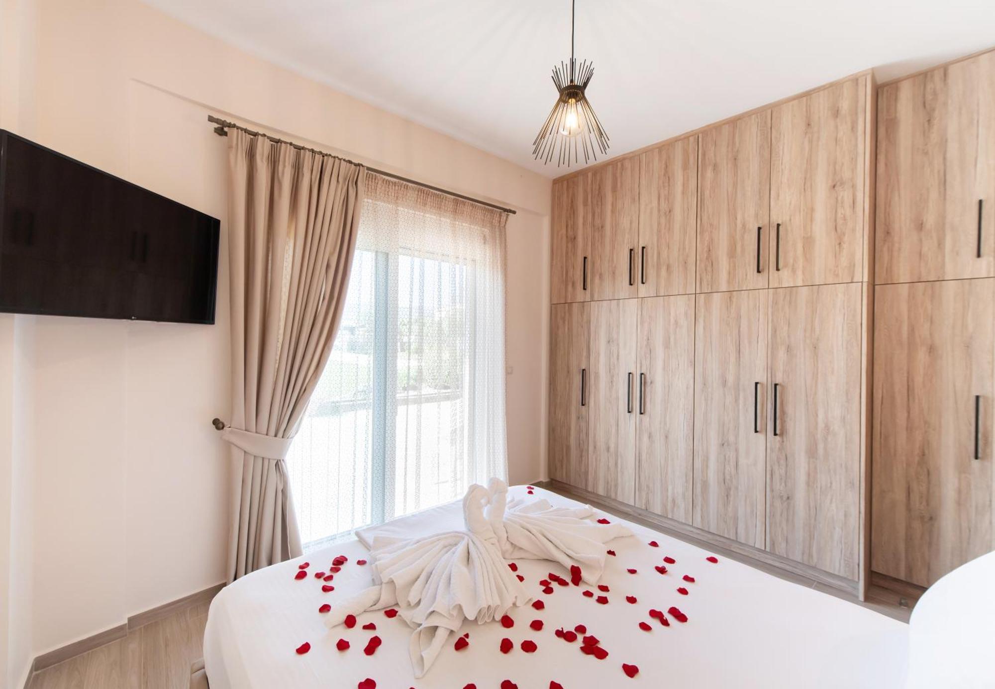 Ruellia Luxury Apartments Kalligoni Екстериор снимка