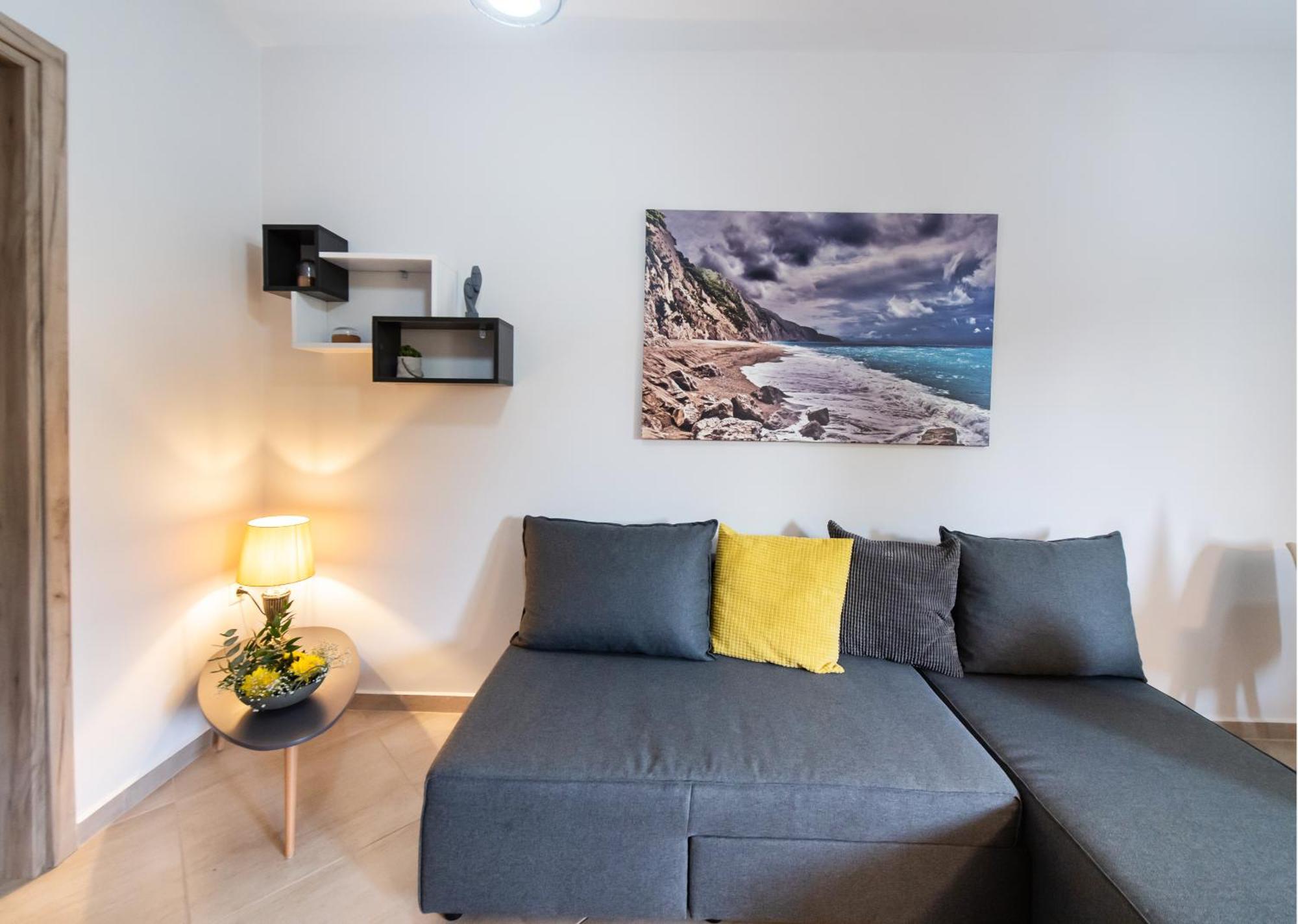 Ruellia Luxury Apartments Kalligoni Екстериор снимка