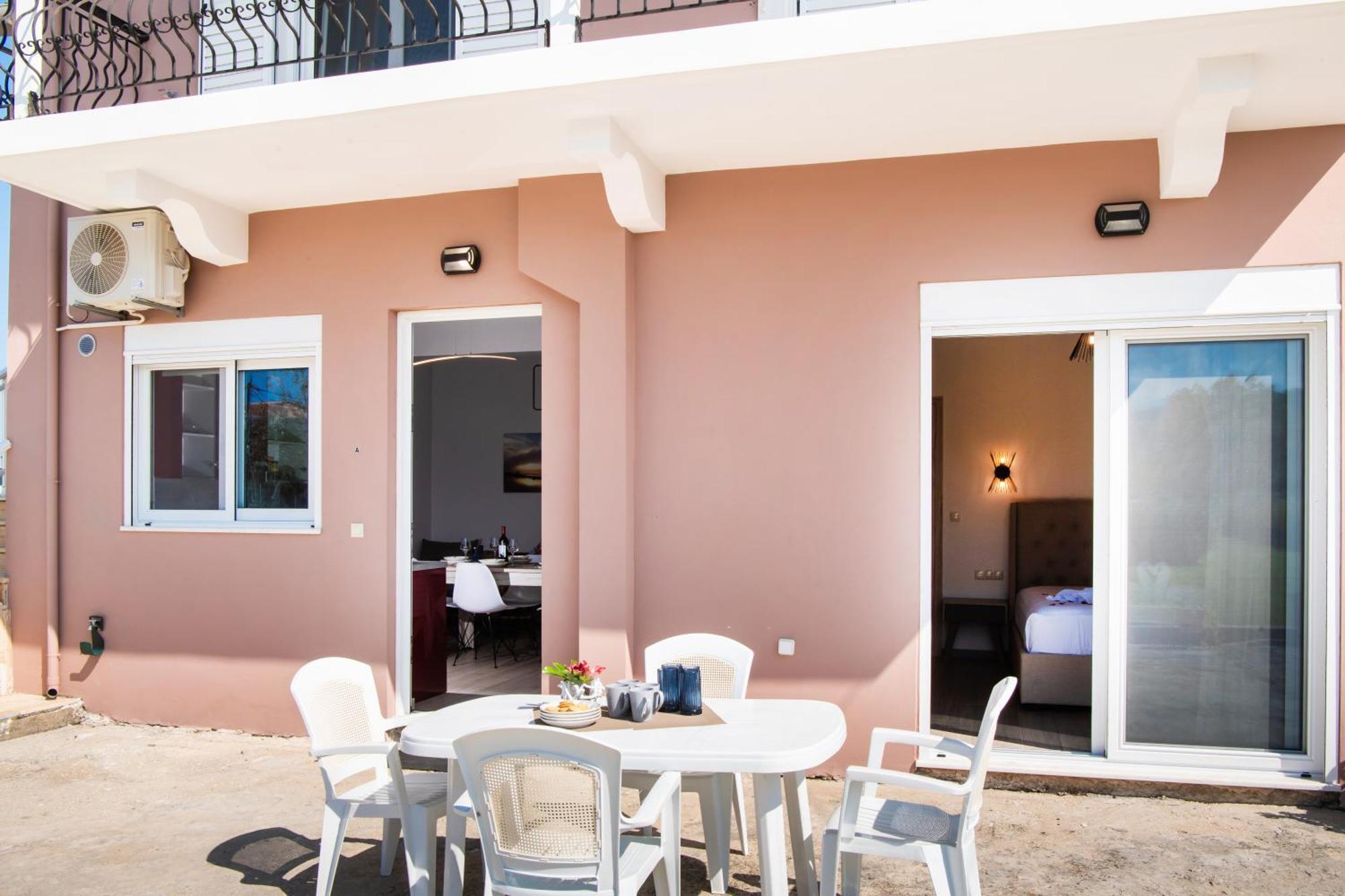 Ruellia Luxury Apartments Kalligoni Екстериор снимка